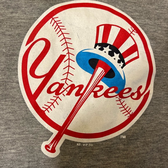 RARE YANKEES NIKE T SHIRT - Picture 3 of 5